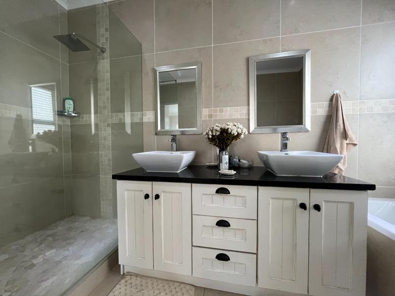 3 Bedroom Property for Sale in Port Owen Western Cape